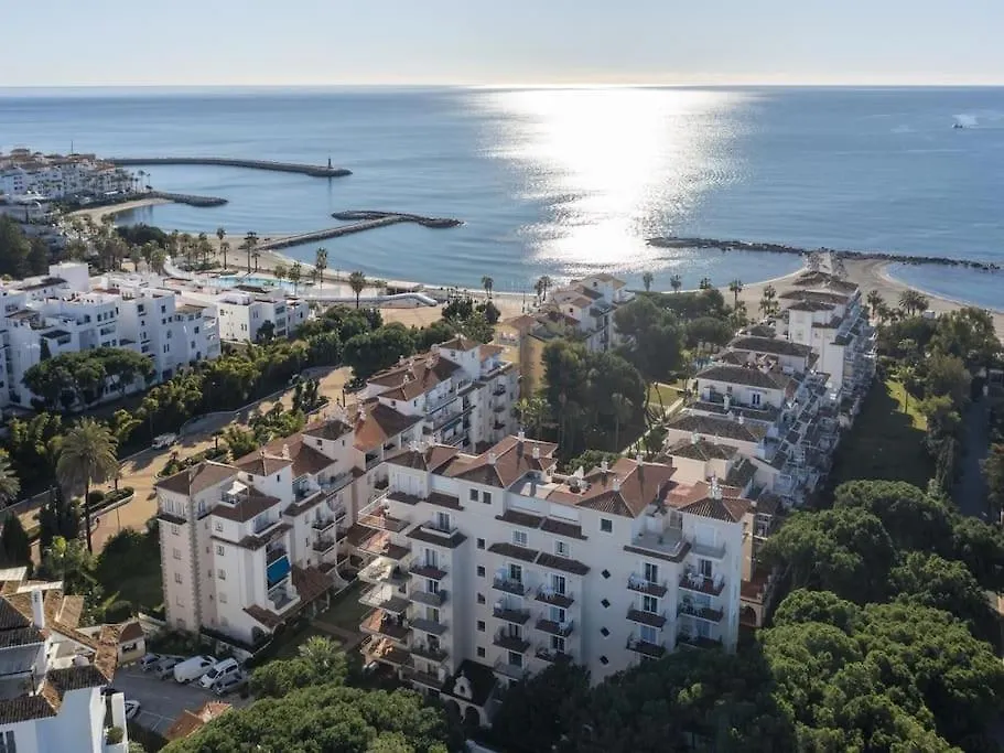2 Bdr Apartment Next To The Beach In Puerto Banus Marbella Spain
